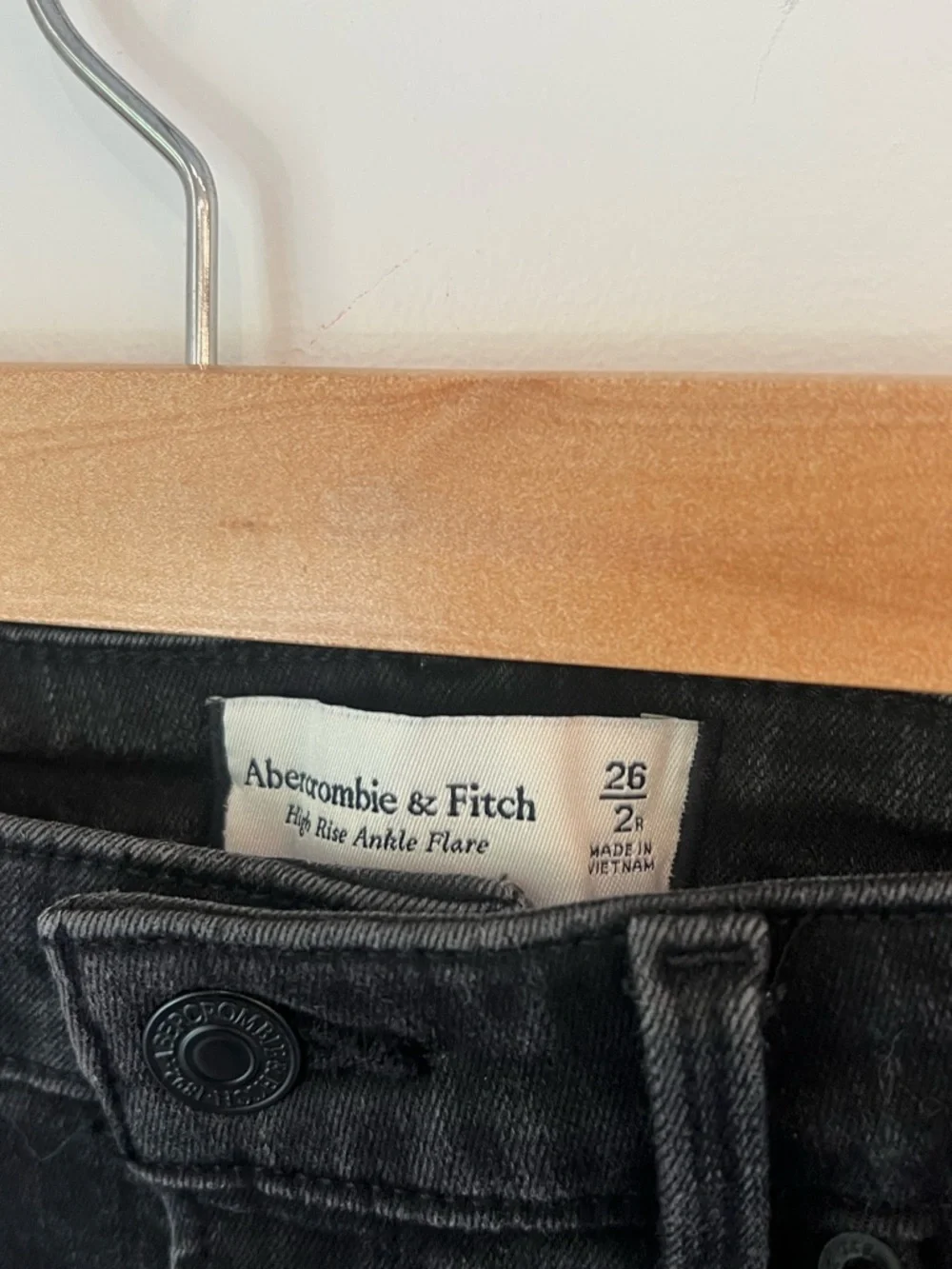 Abercrombie & Fitch Black High-Rise Ankle Flare Jeans‎